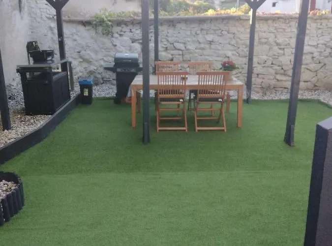 Oasis In The Near Amfiteatar,free Parking And Free Wi-fi