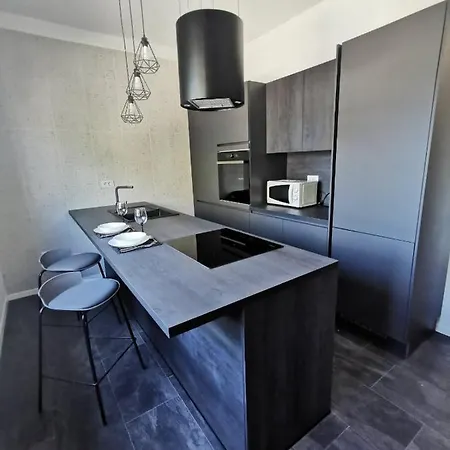 Oasis In The Near Amfiteatar,free Parking And Free Wi-fi * Pula