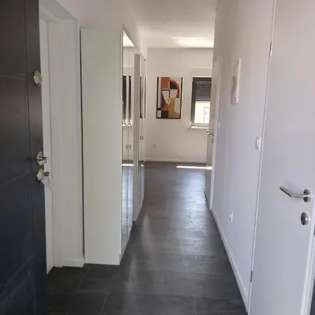 Oasis In The Near Amfiteatar,free Parking And Free Wi-fi Apartament