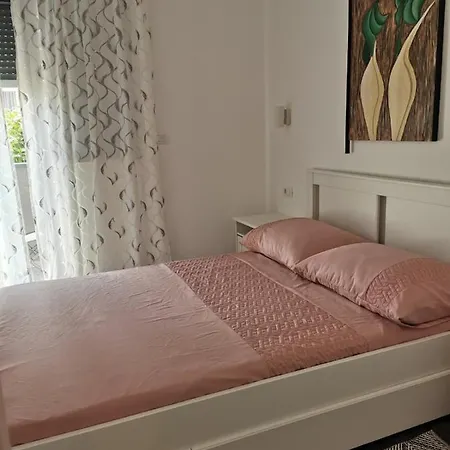 Daire Oasis In The Near Amfiteatar,free Parking And Free Wi-fi Pula