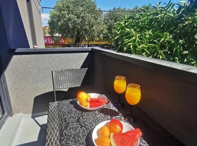 Oasis In The Near Amfiteatar,free Parking And Free Wi-fi *