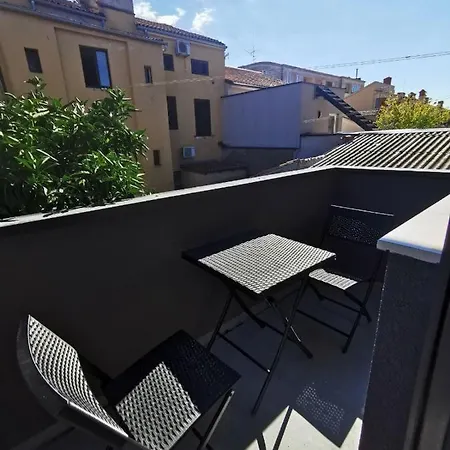 Oasis In The Near Amfiteatar,free Parking And Free Wi-fi * プーラ